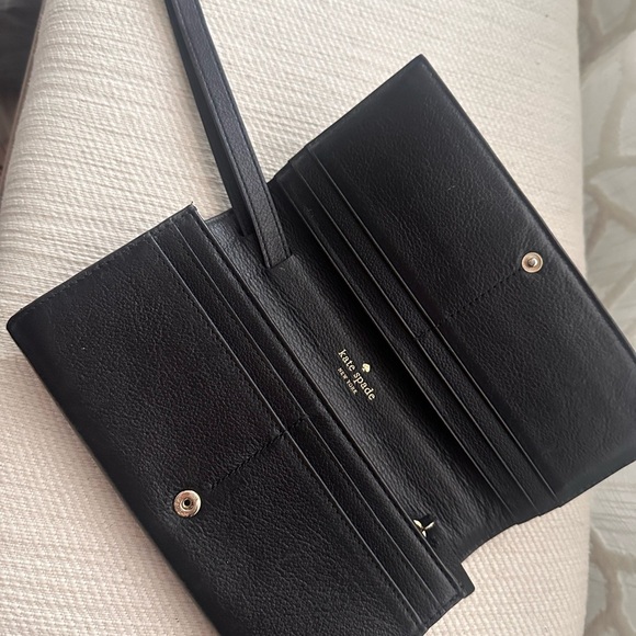 Kate Spade Wallet - Picture 4 of 4